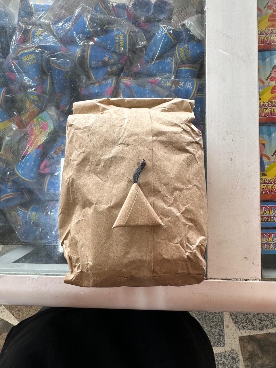 Triangulo pequeño x 100 unidades